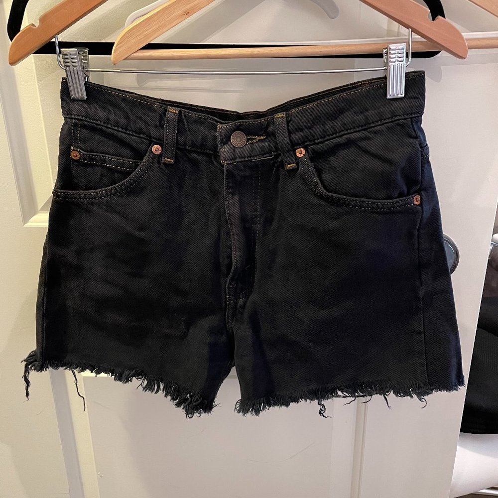 vintage levi levi's 505 gold tab shorts denim jeans black summer cottage core